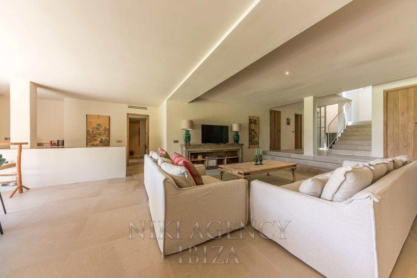 Chalet for Sale in Santa Eulalia del Río