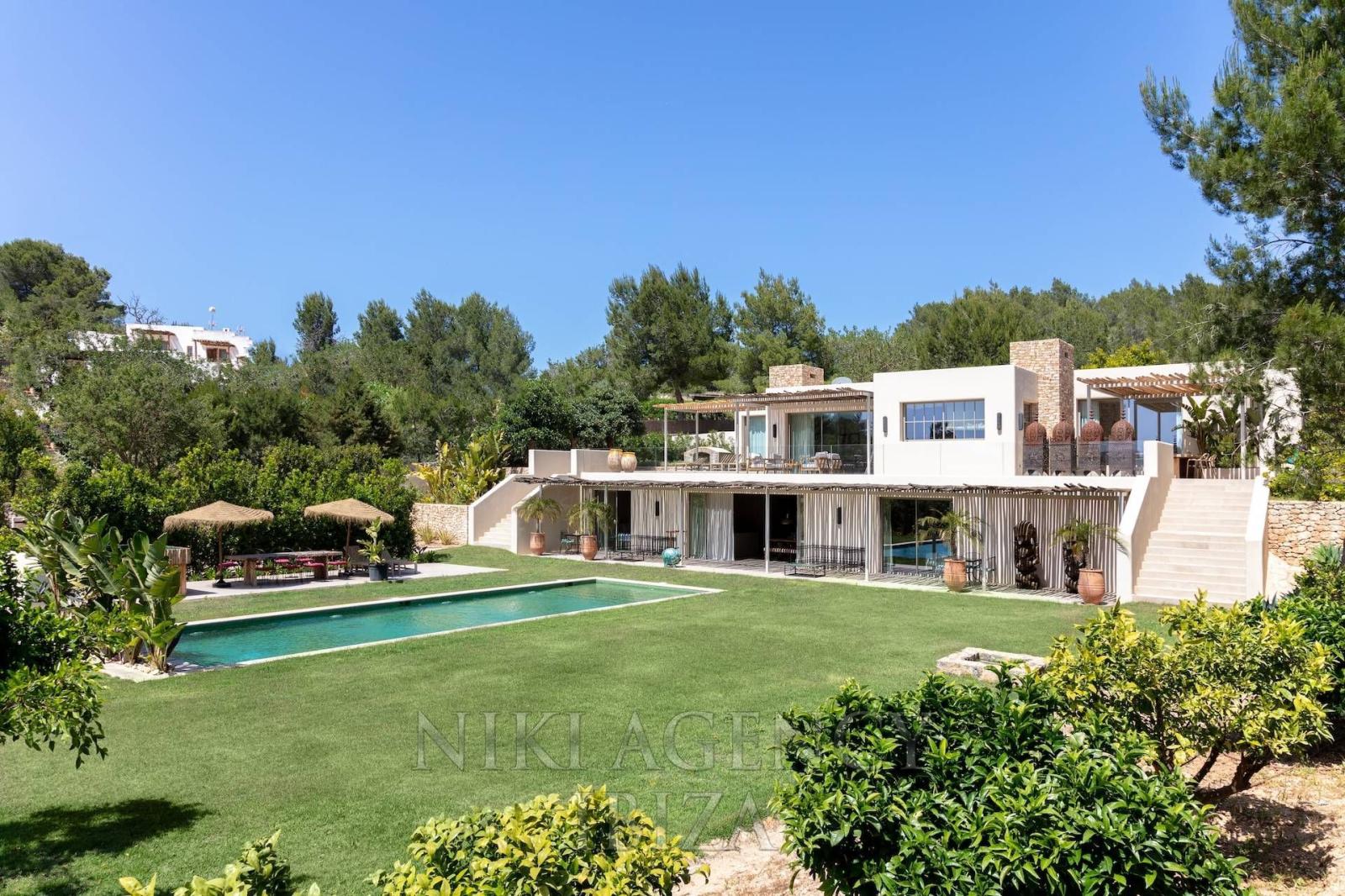 Chalet for Sale in Santa Eulalia del Río