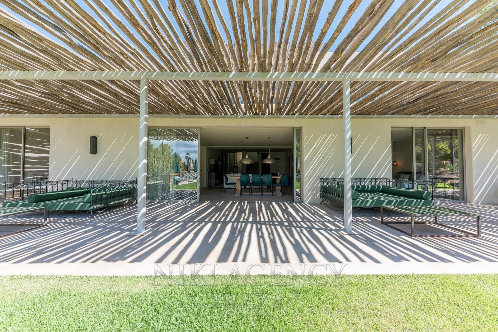 Chalet for Sale in Santa Eulalia del Río