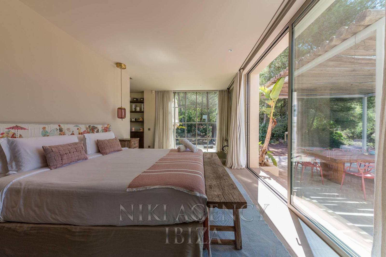 Chalet for Sale in Santa Eulalia del Río