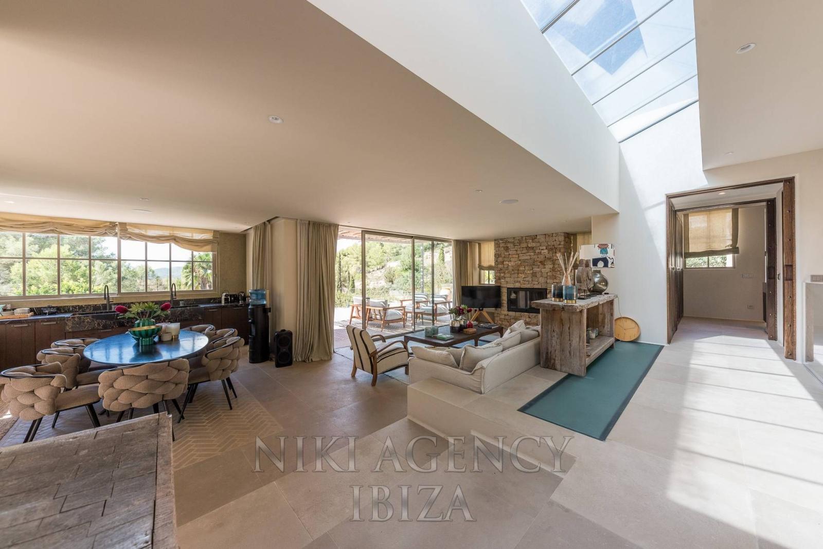 Chalet for Sale in Santa Eulalia del Río