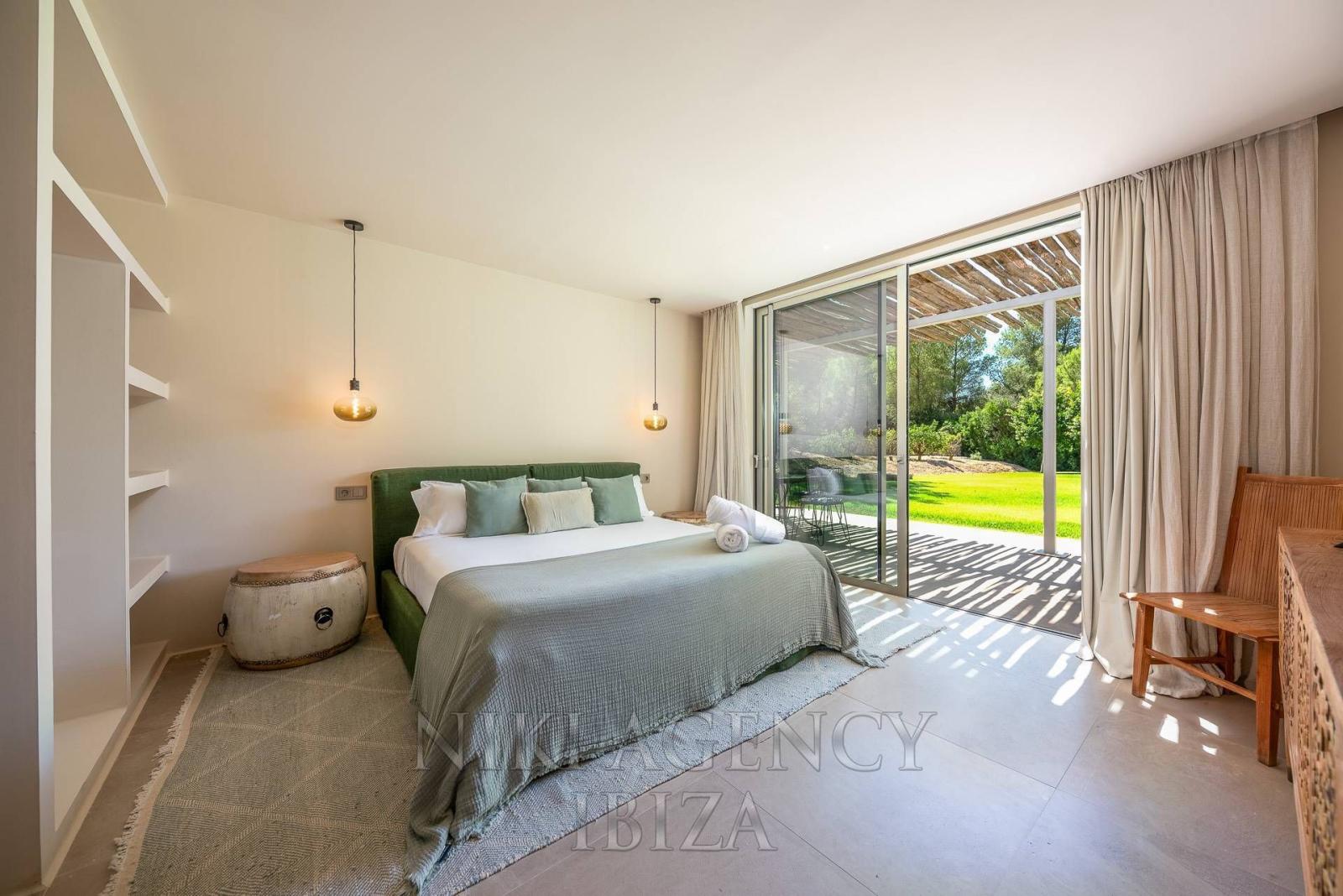 Chalet for Sale in Santa Eulalia del Río