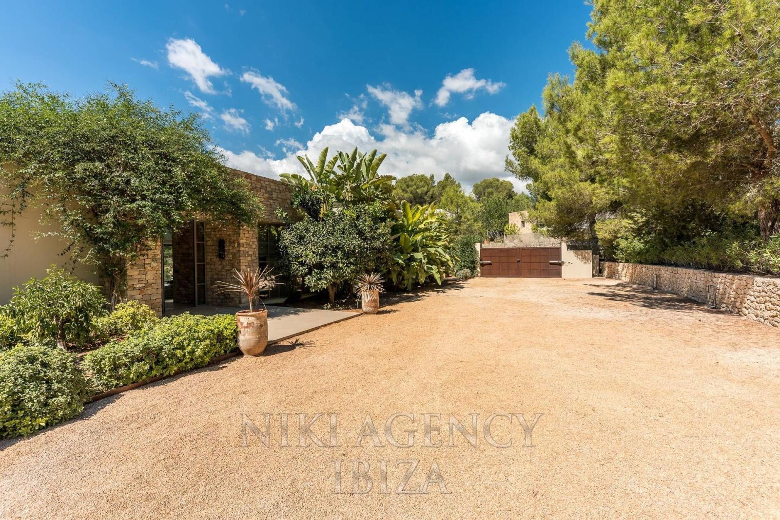 Chalet for Sale in Santa Eulalia del Río