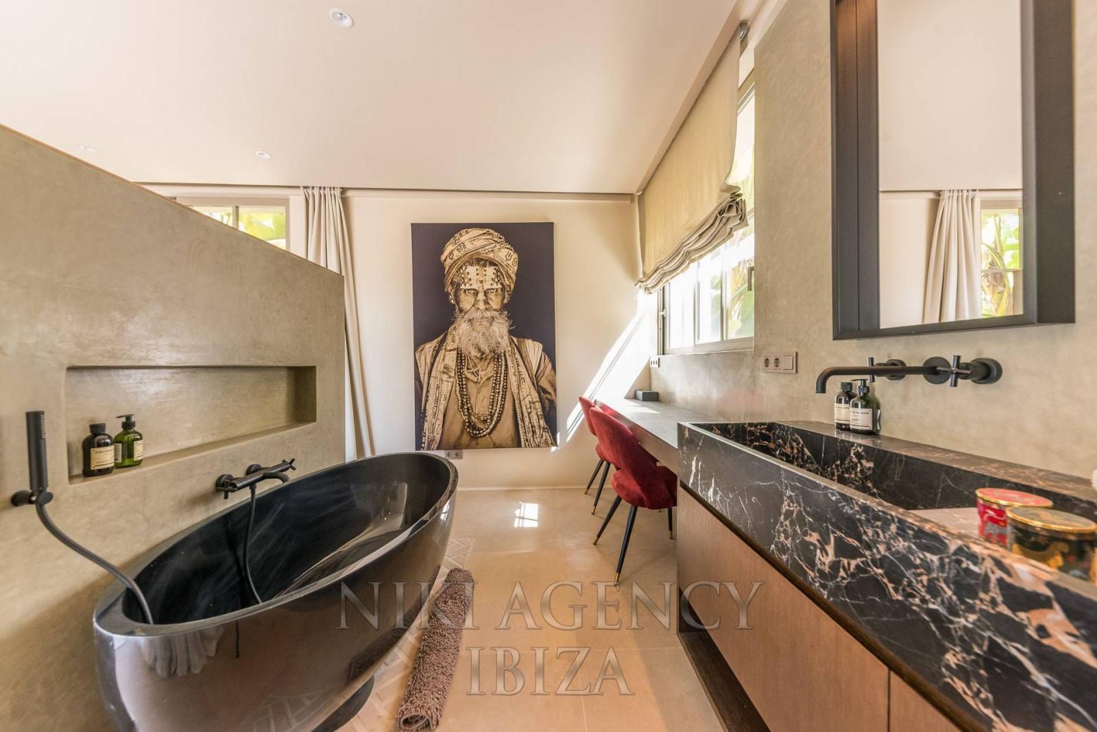 Chalet for Sale in Santa Eulalia del Río