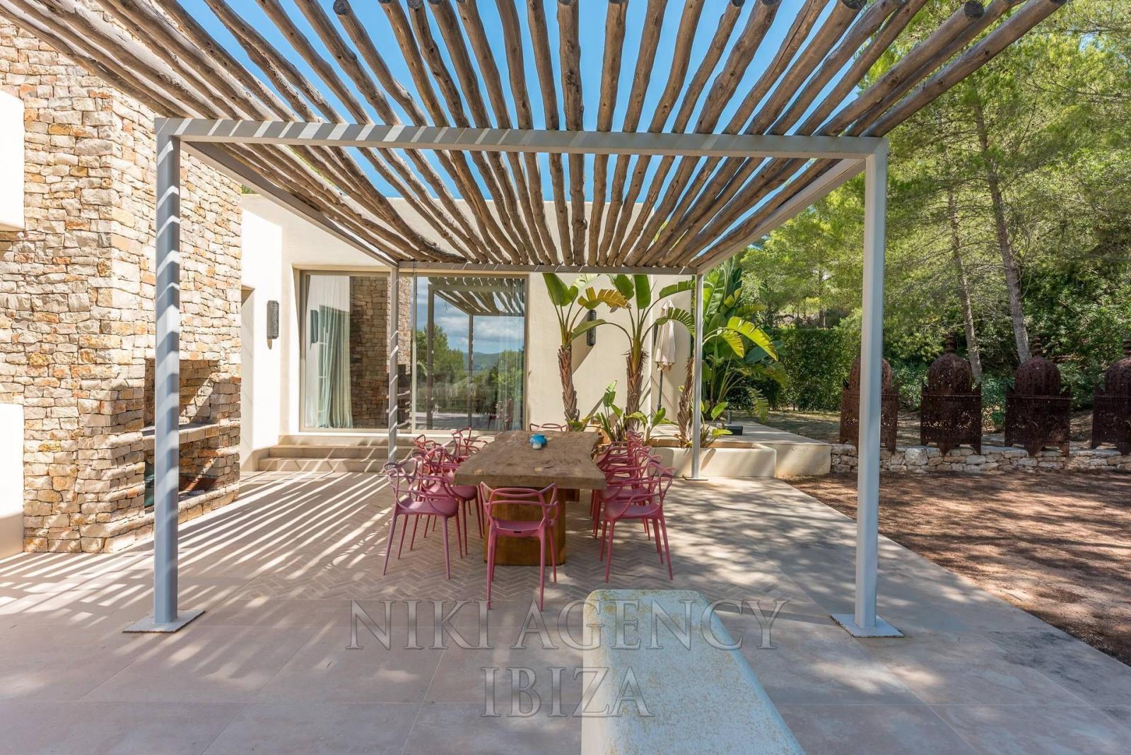 Chalet for Sale in Santa Eulalia del Río