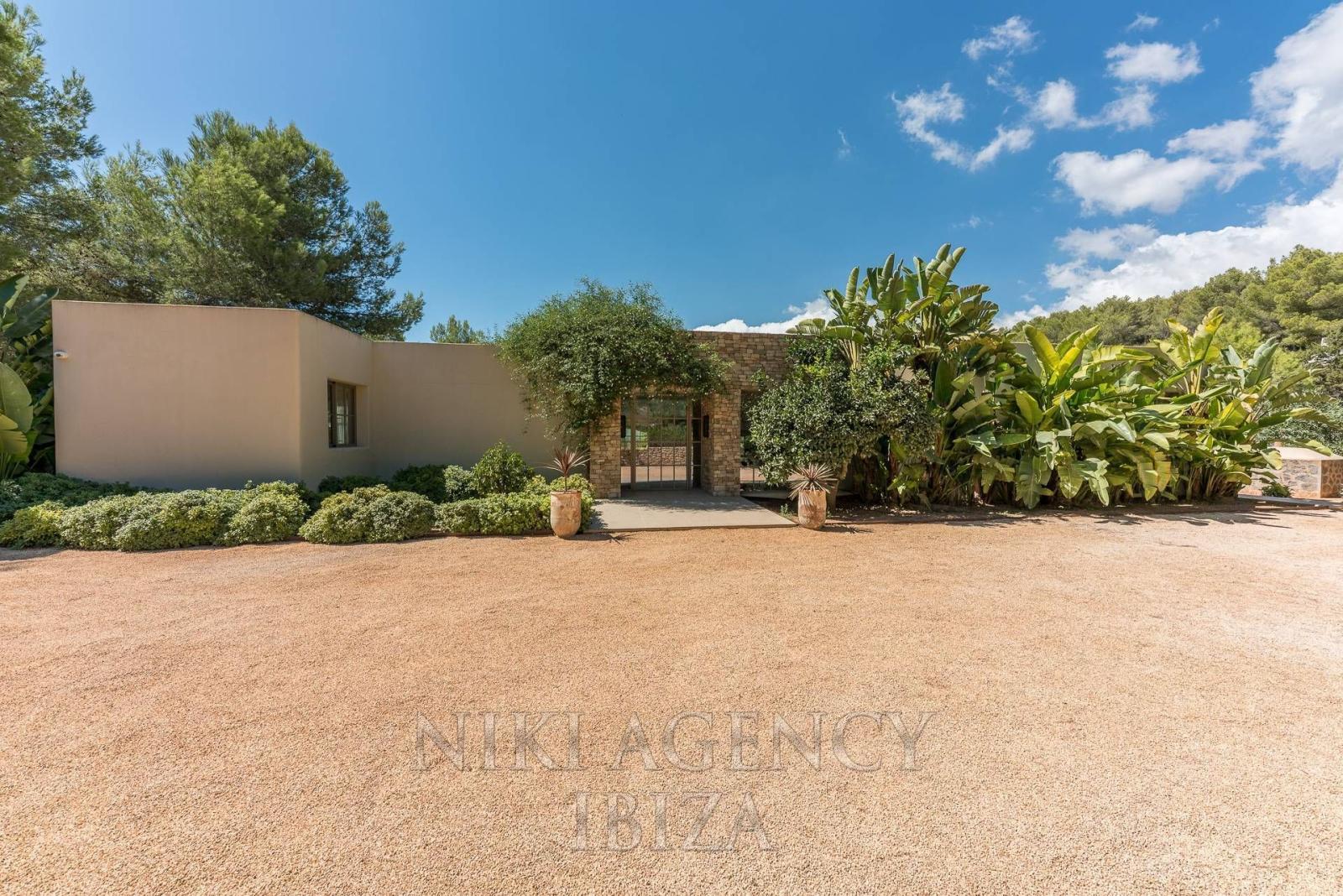 Chalet for Sale in Santa Eulalia del Río