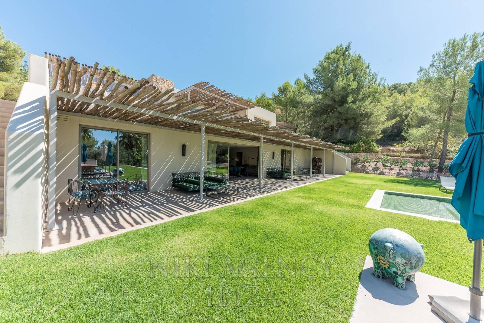 Chalet for Sale in Santa Eulalia del Río