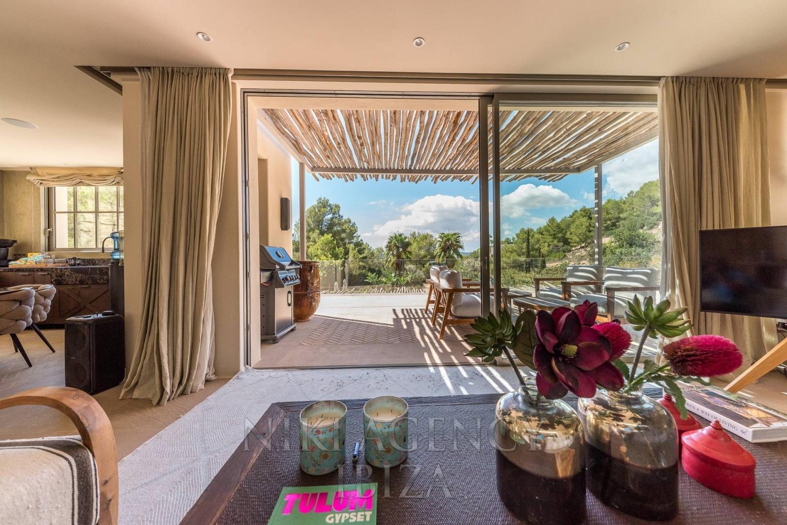 Chalet for Sale in Santa Eulalia del Río