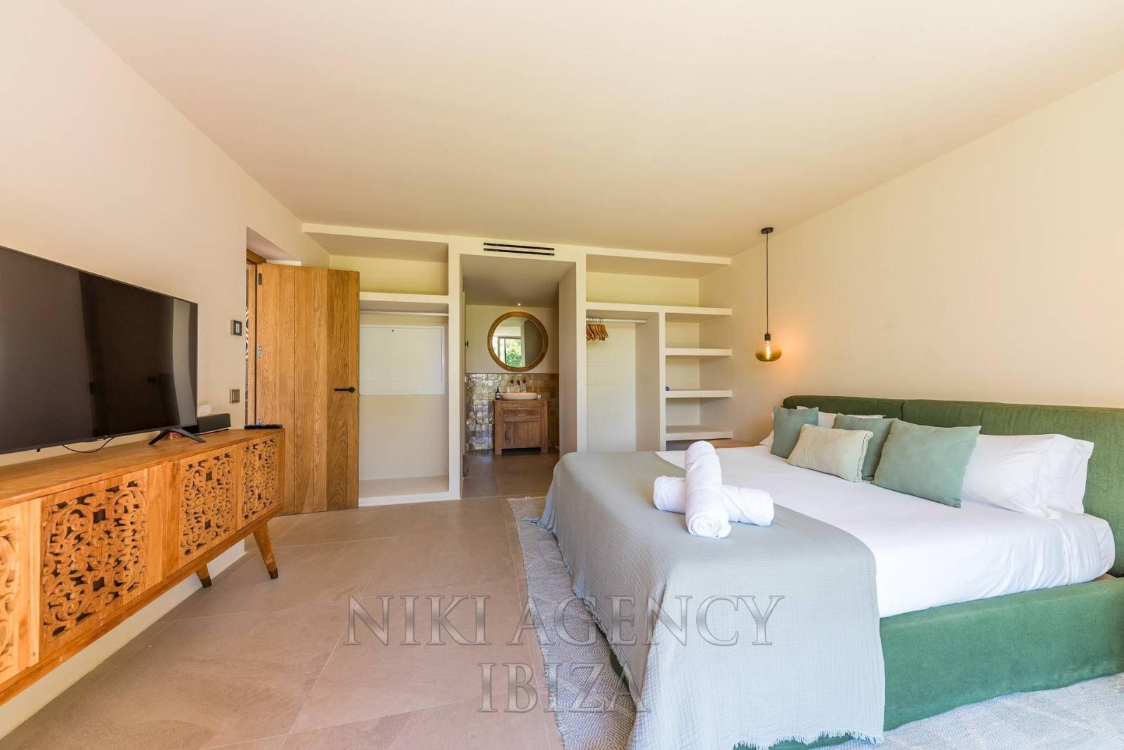 Chalet for Sale in Santa Eulalia del Río