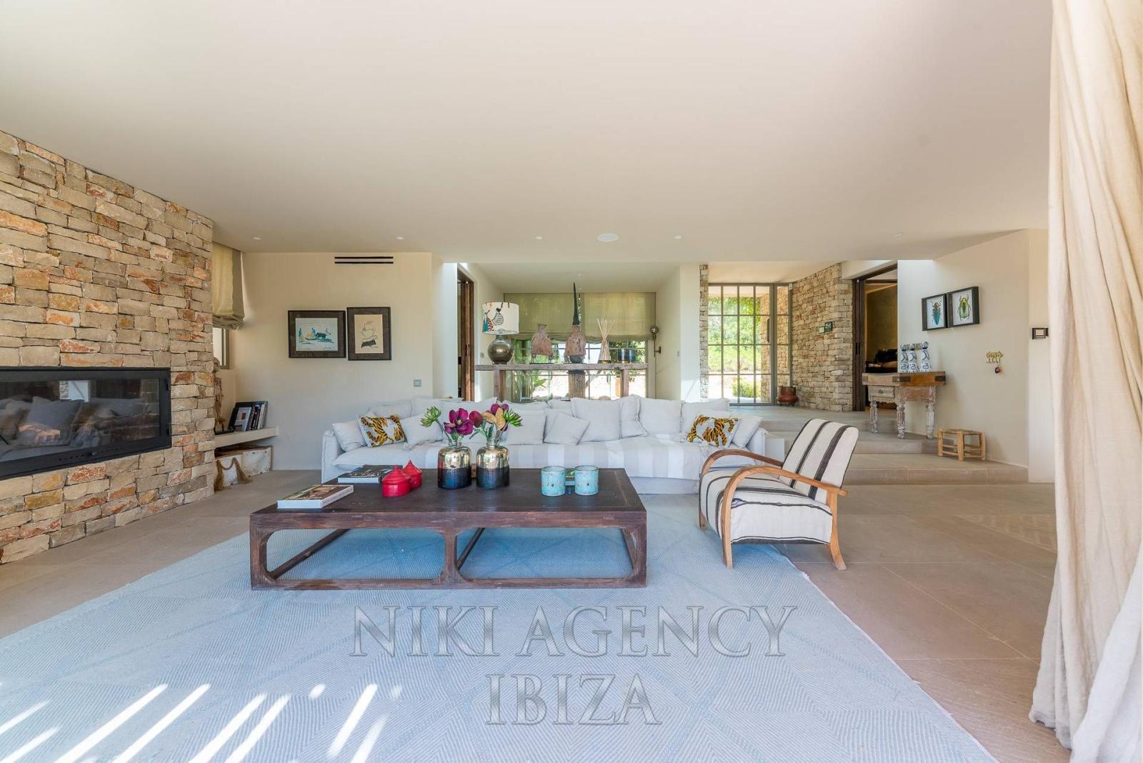 Chalet for Sale in Santa Eulalia del Río