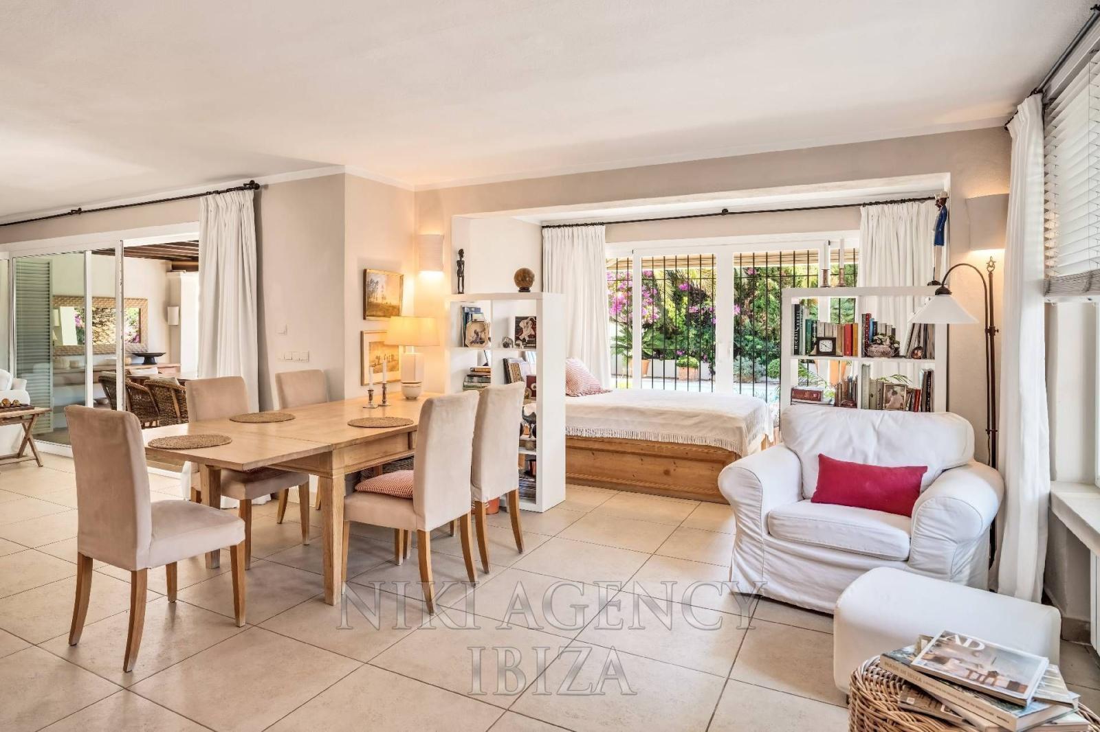 Chalet for Sale in Santa Eulalia del Río