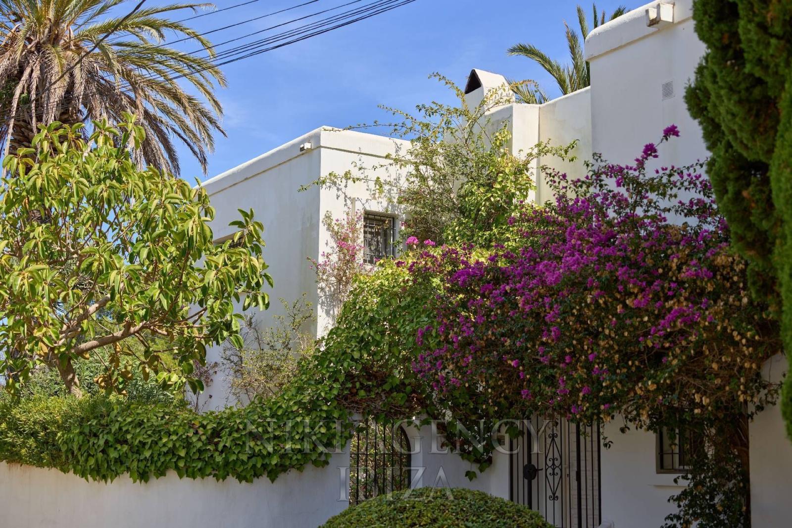 Chalet for Sale in Santa Eulalia del Río