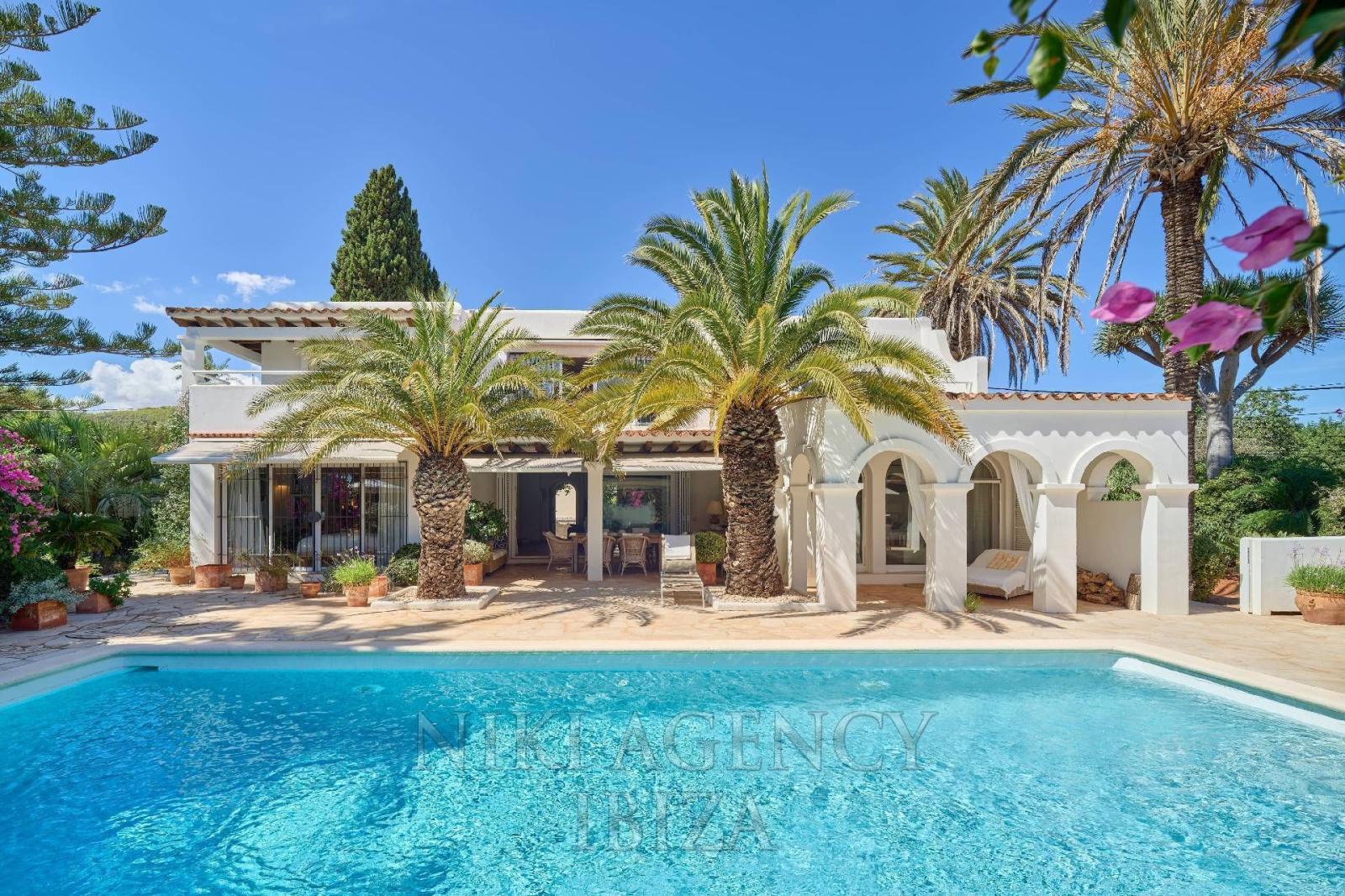 Chalet for Sale in Santa Eulalia del Río