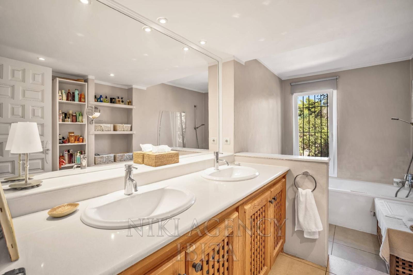 Chalet for Sale in Santa Eulalia del Río