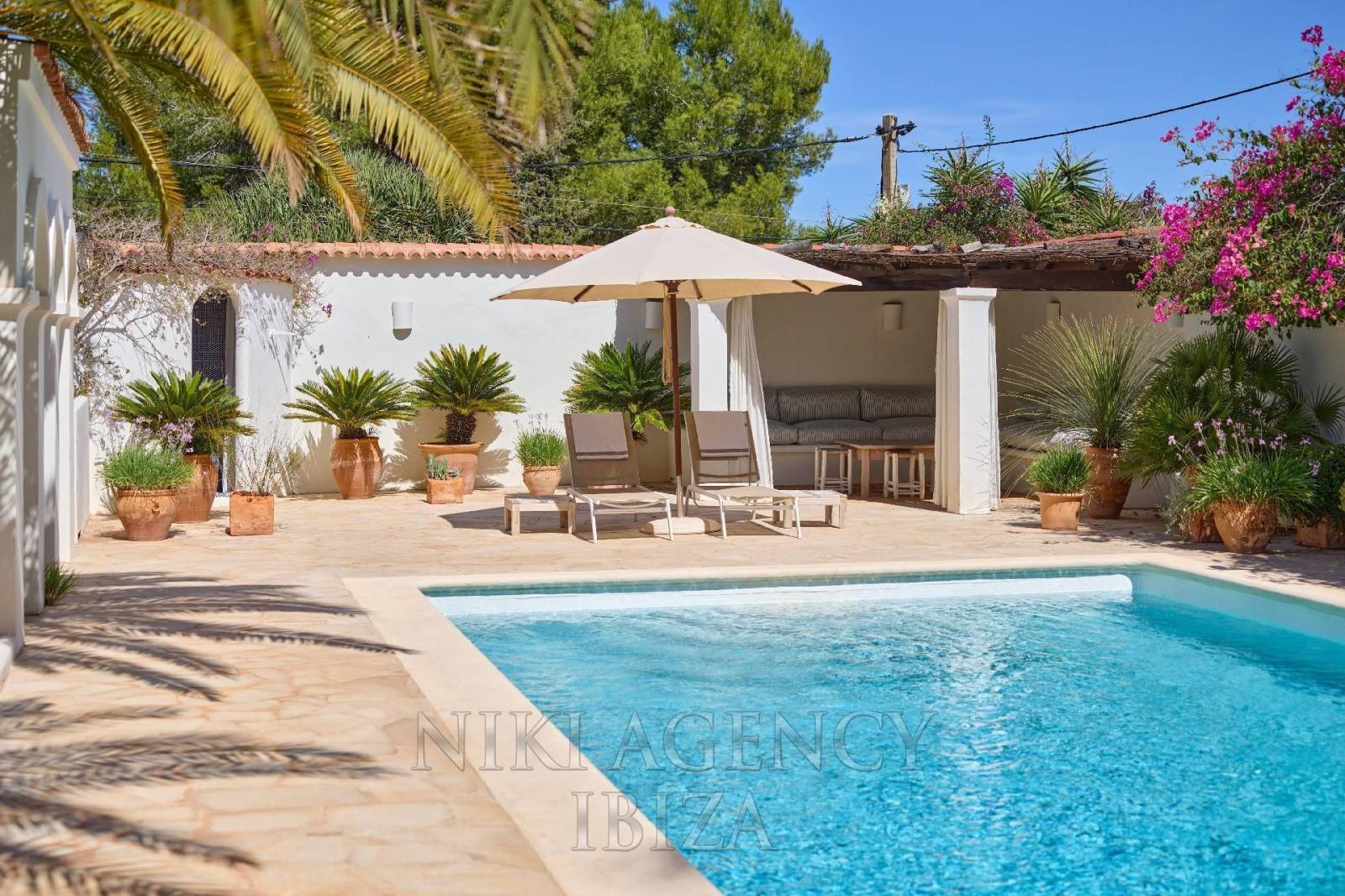 Chalet for Sale in Santa Eulalia del Río