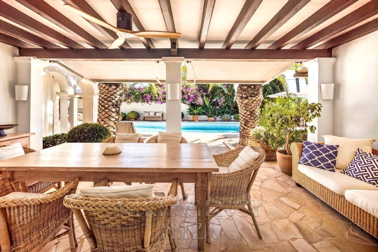 Chalet for Sale in Santa Eulalia del Río