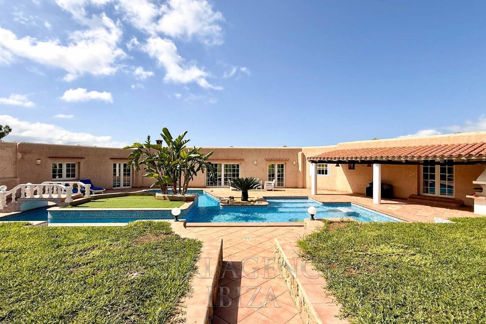 Chalet for Sale in Sant Josep de sa Talaia