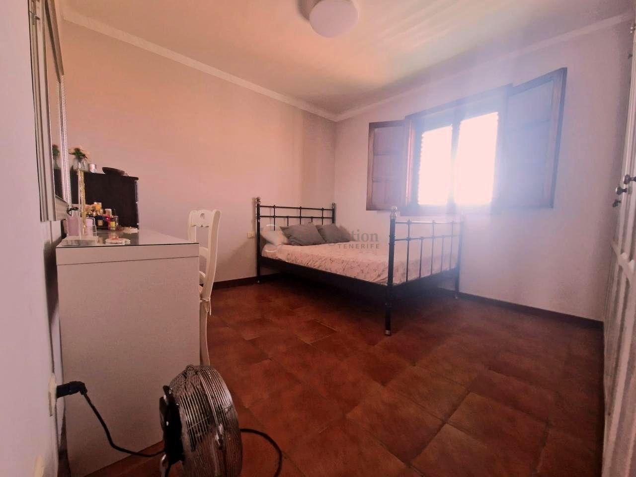 Villa for Sale in Arona