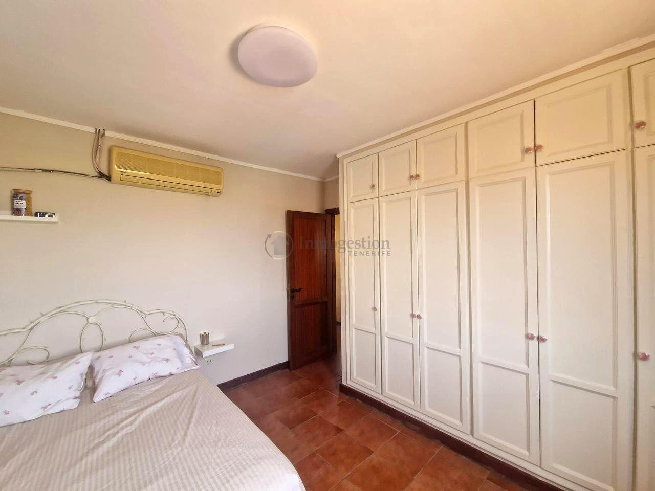 Villa for Sale in Arona