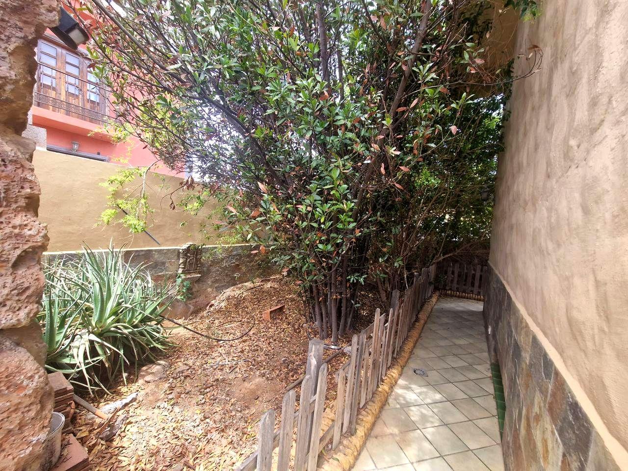 Villa for Sale in Arona