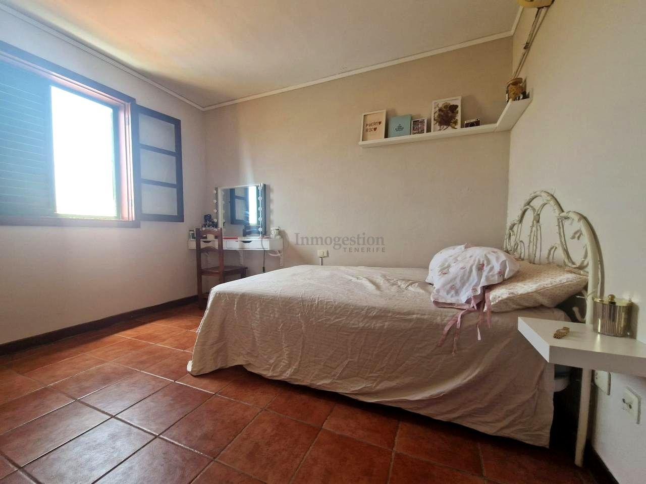 Villa for Sale in Arona