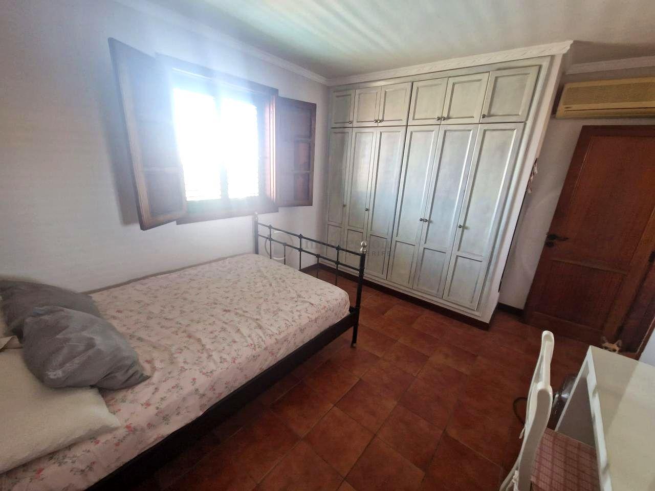 Villa for Sale in Arona
