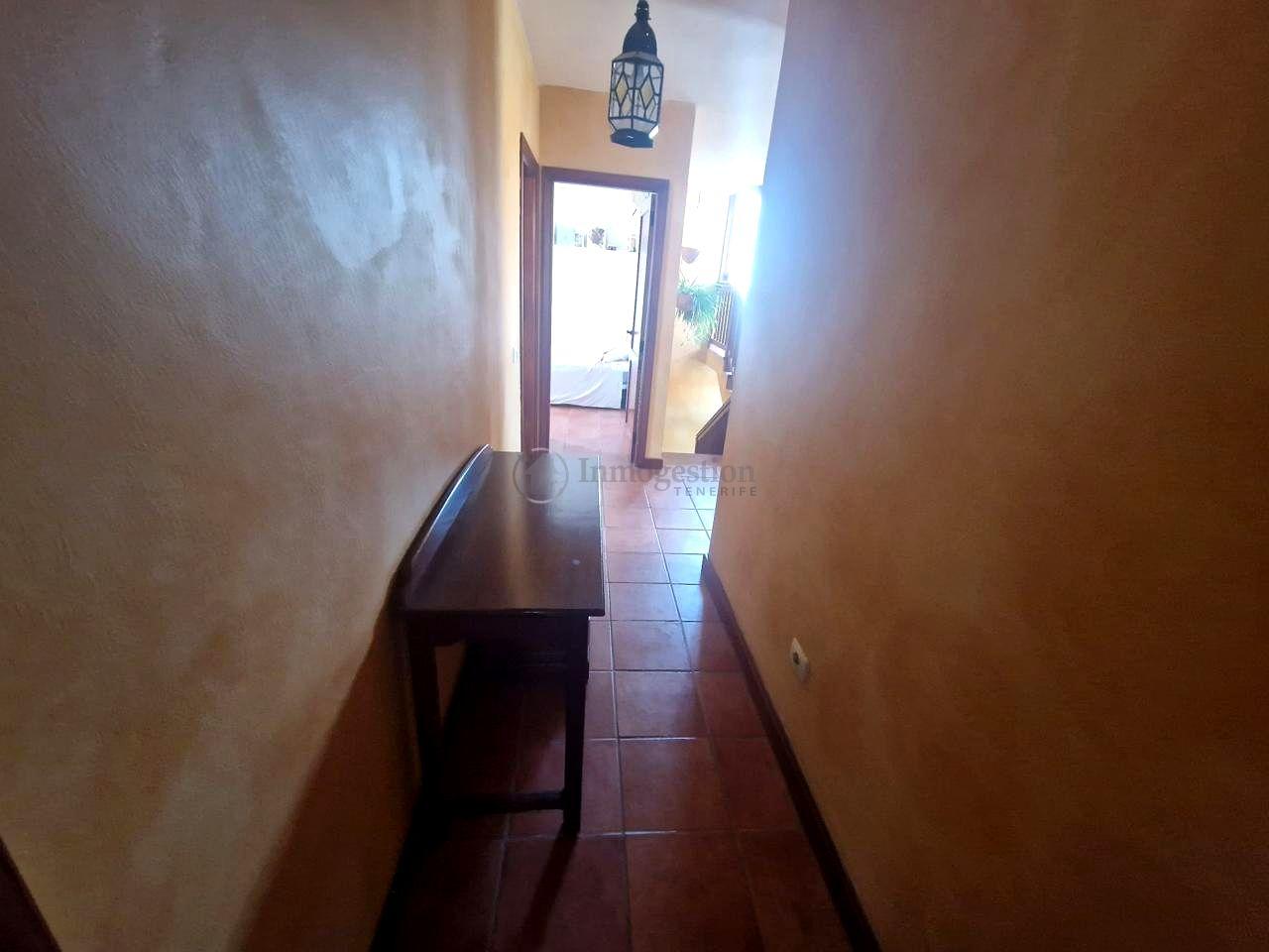 Villa for Sale in Arona