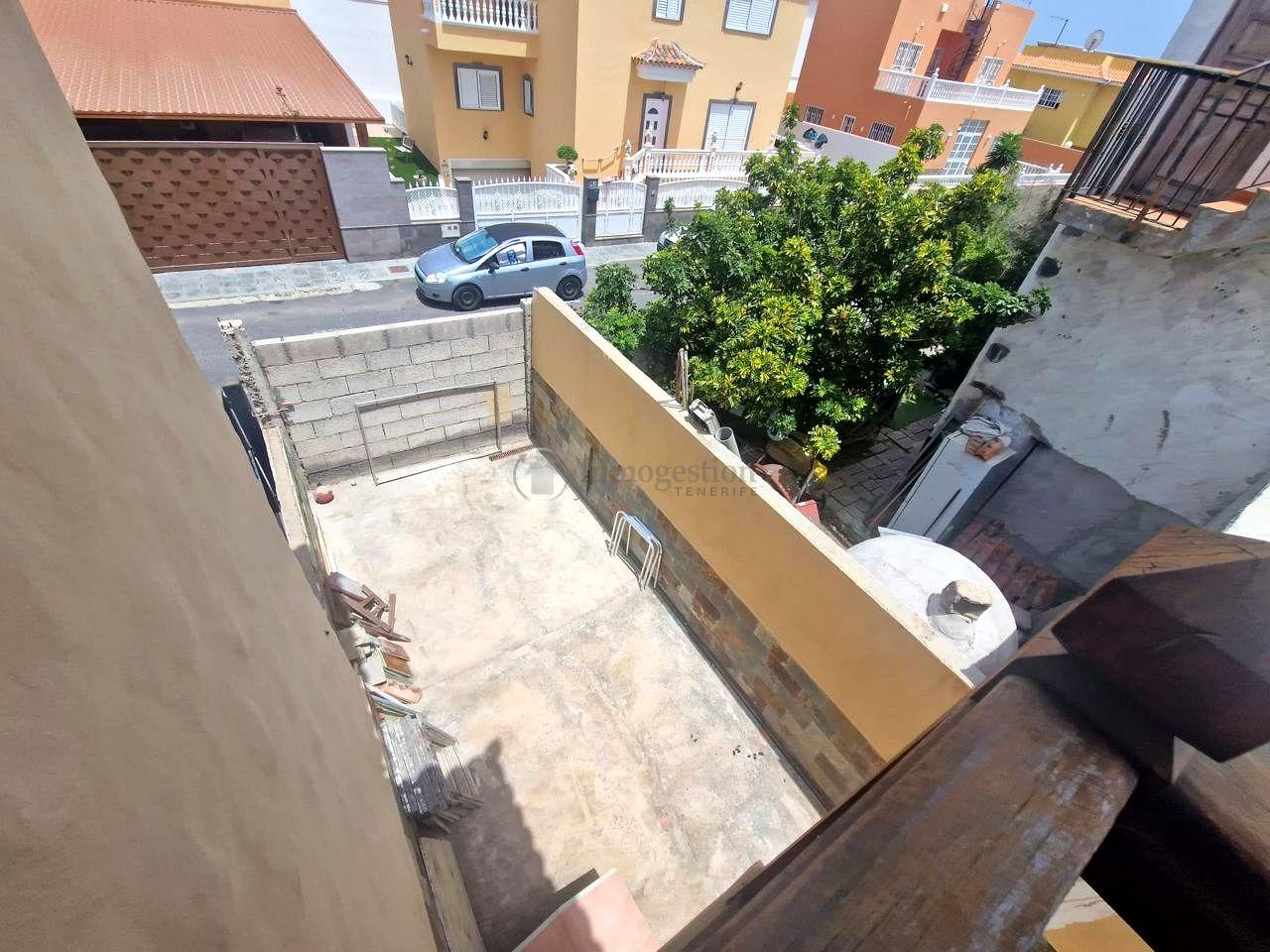 Villa for Sale in Arona