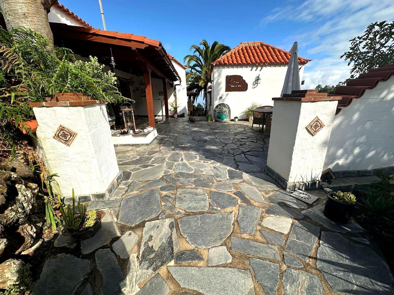 Villa for Sale in Icod de los Vinos