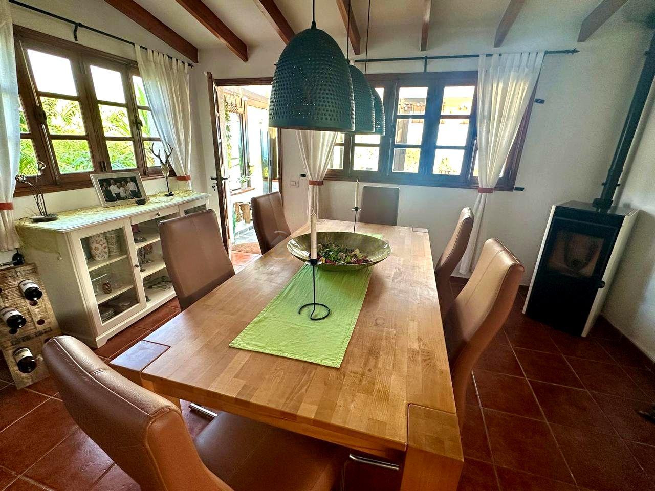 Villa for Sale in Icod de los Vinos