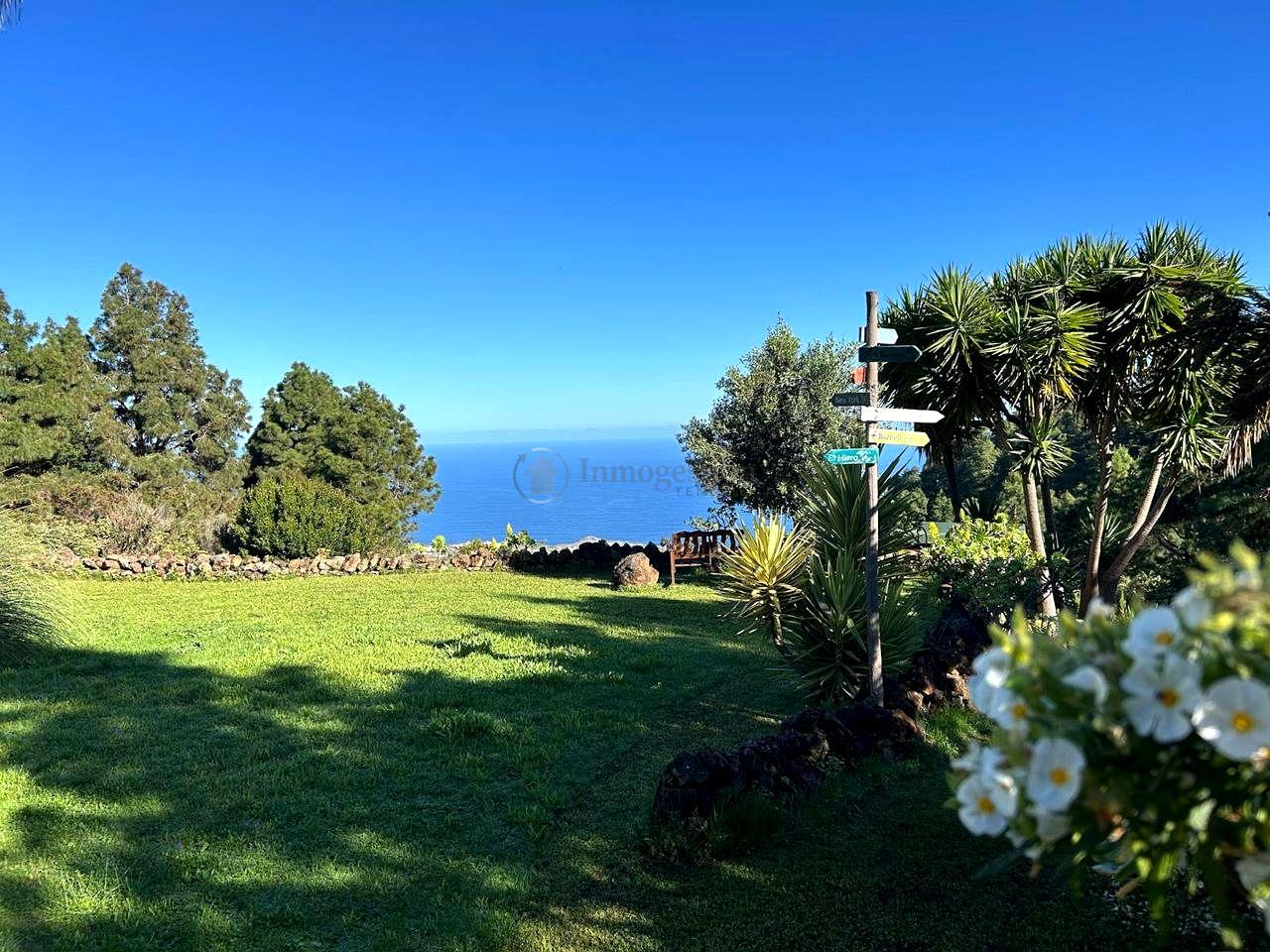 Villa for Sale in Icod de los Vinos
