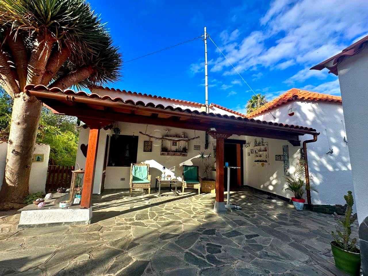 Villa for Sale in Icod de los Vinos