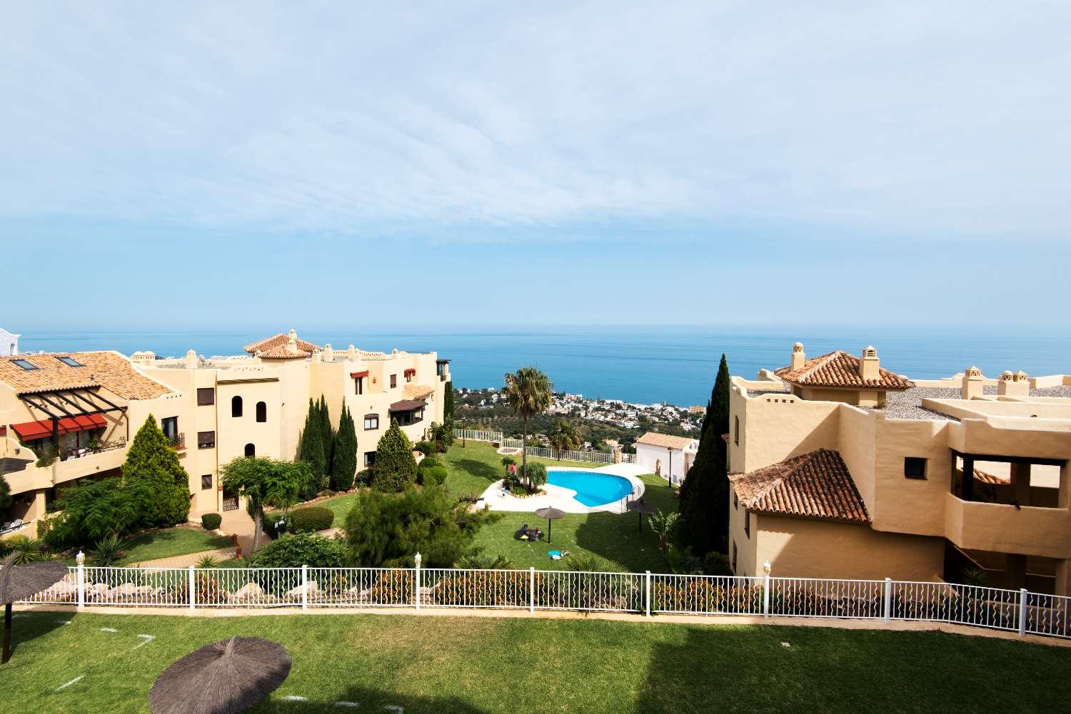 Flat for Sale in Benalmádena