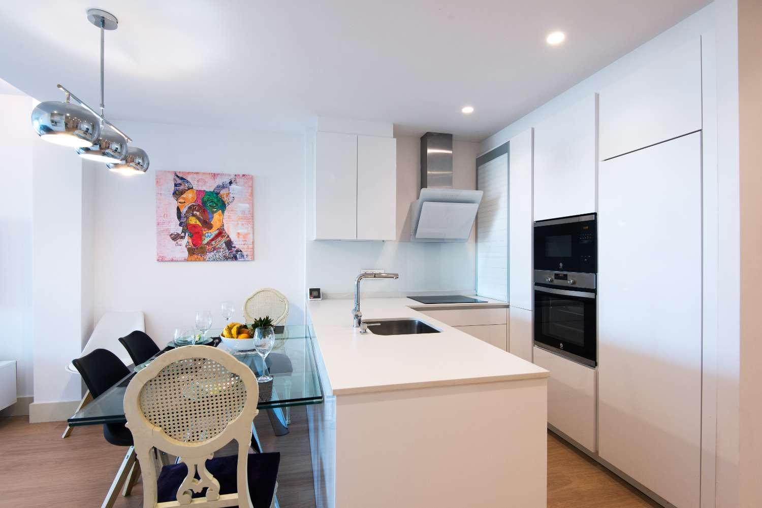 Flat for Sale in Benalmádena