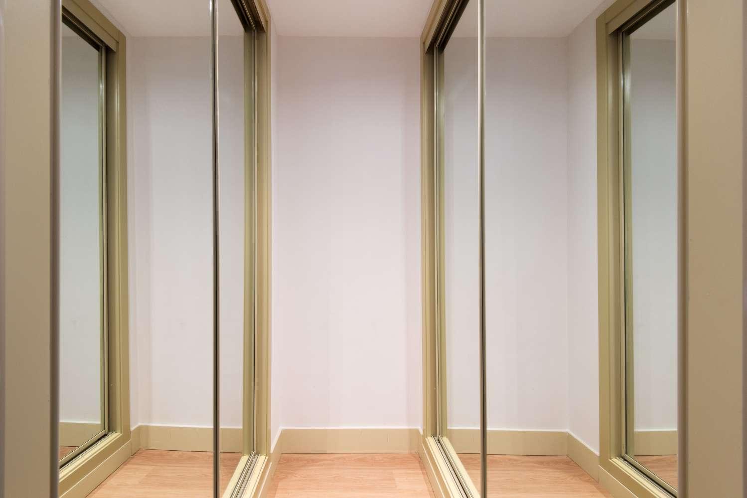 Flat for Sale in Benalmádena