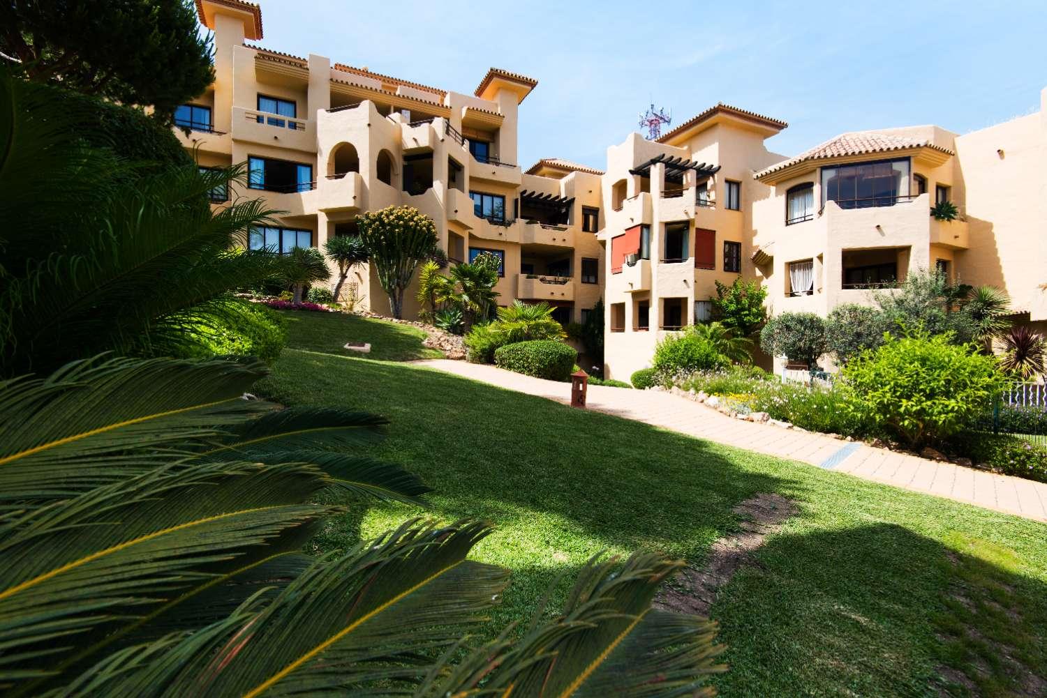 Flat for Sale in Benalmádena