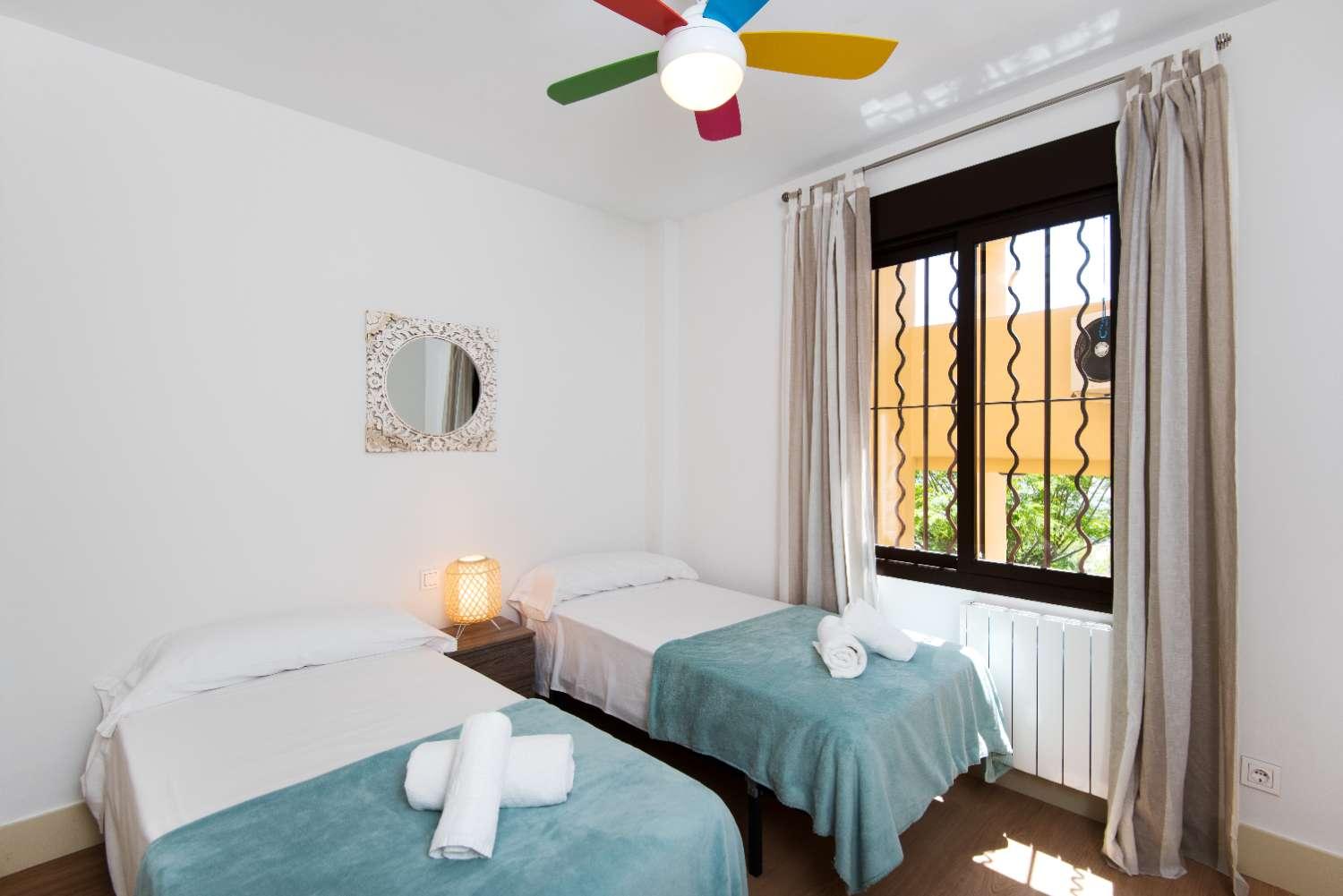 Flat for Sale in Benalmádena