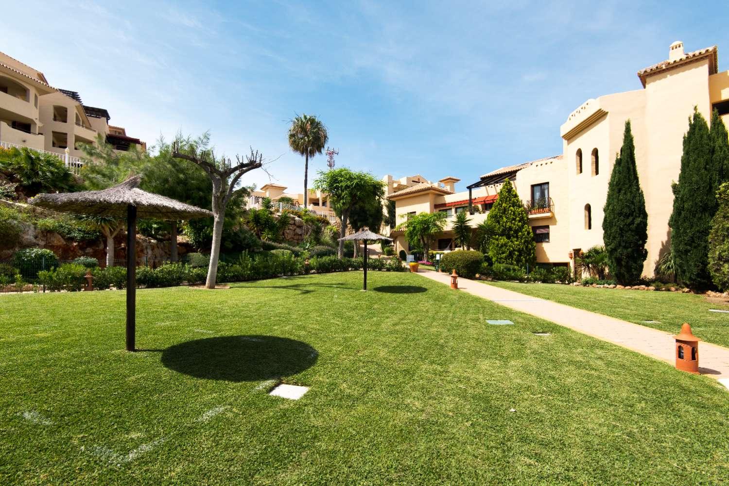Flat for Sale in Benalmádena
