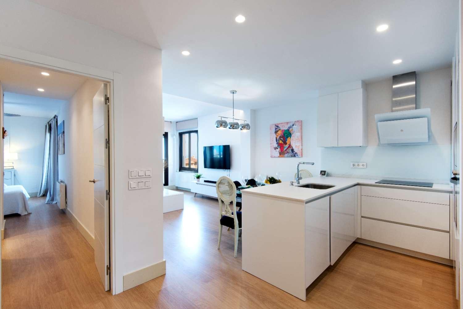 Flat for Sale in Benalmádena
