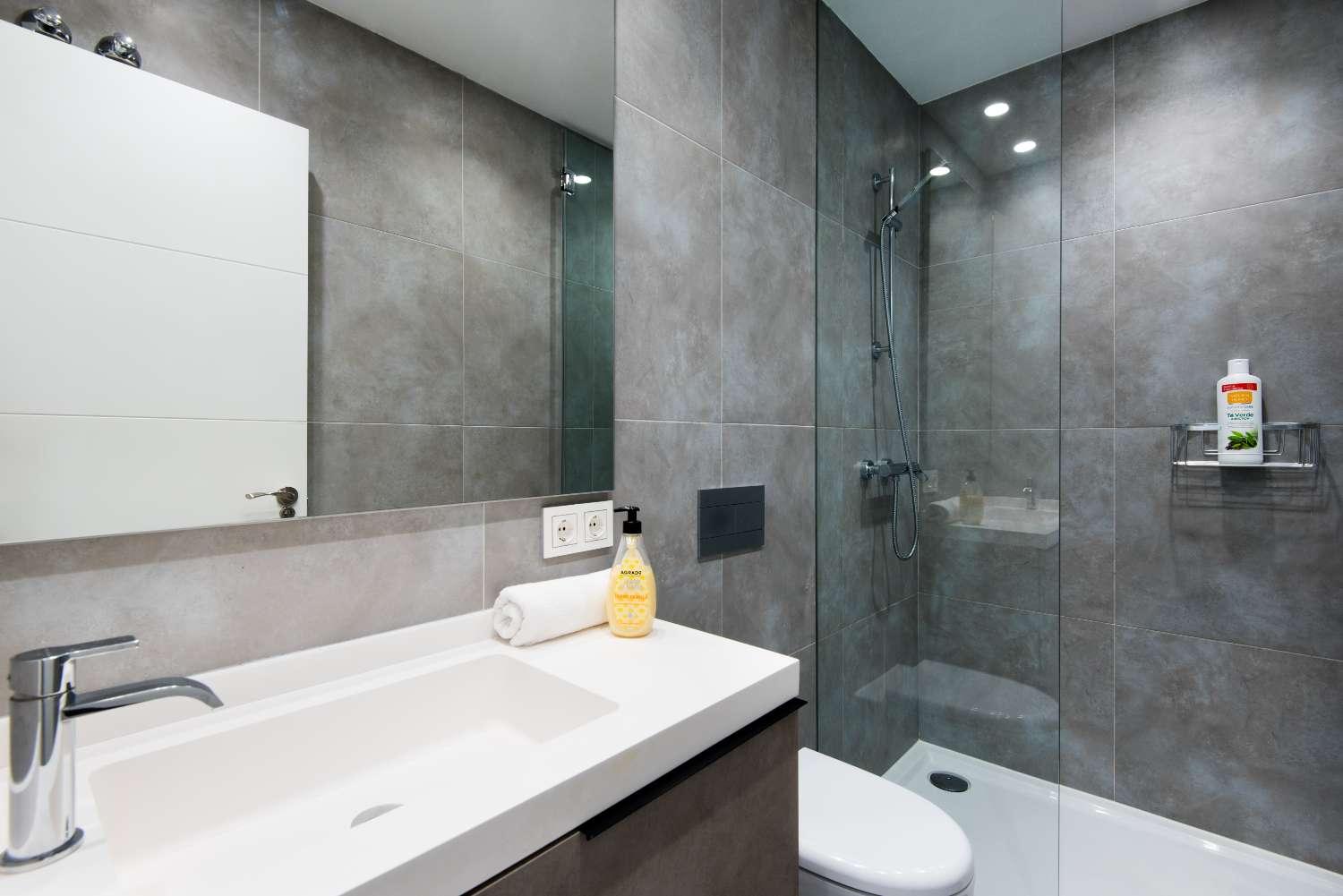 Flat for Sale in Benalmádena