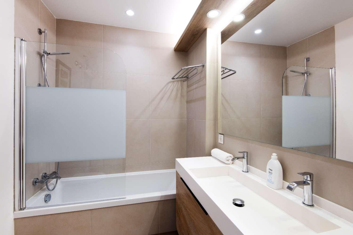 Flat for Sale in Benalmádena
