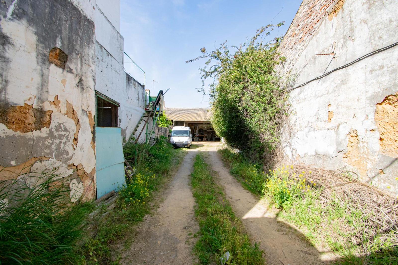 Plot for Sale in Dos Hermanas