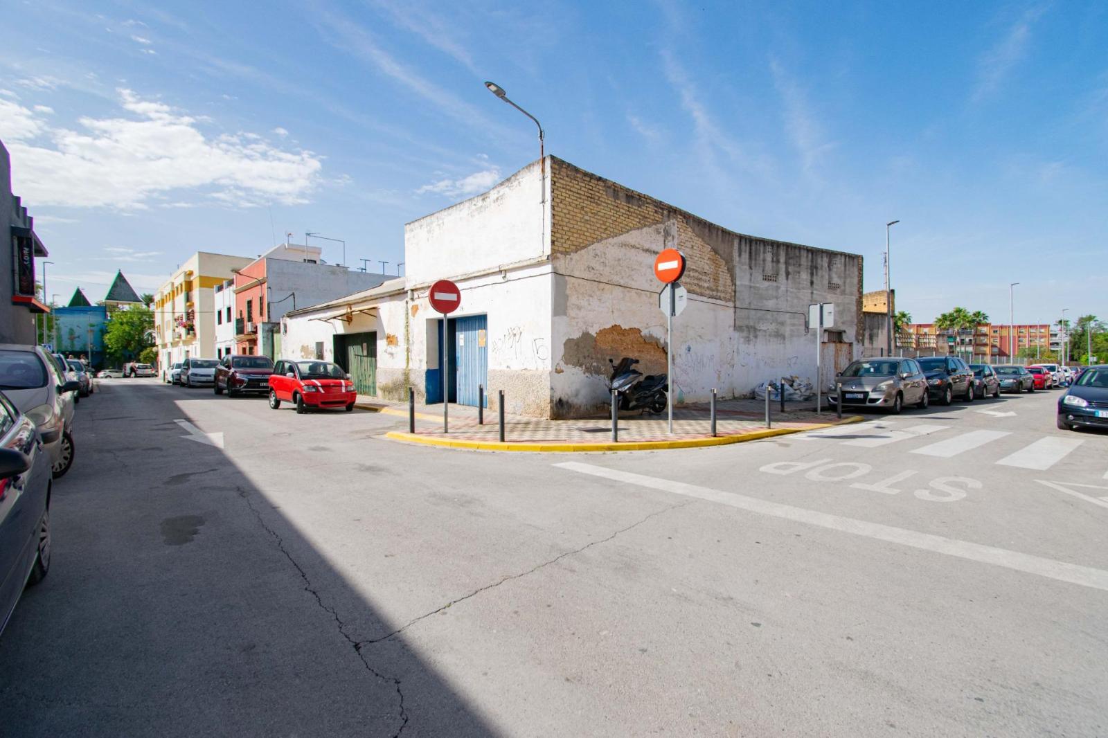 Plot for Sale in Dos Hermanas