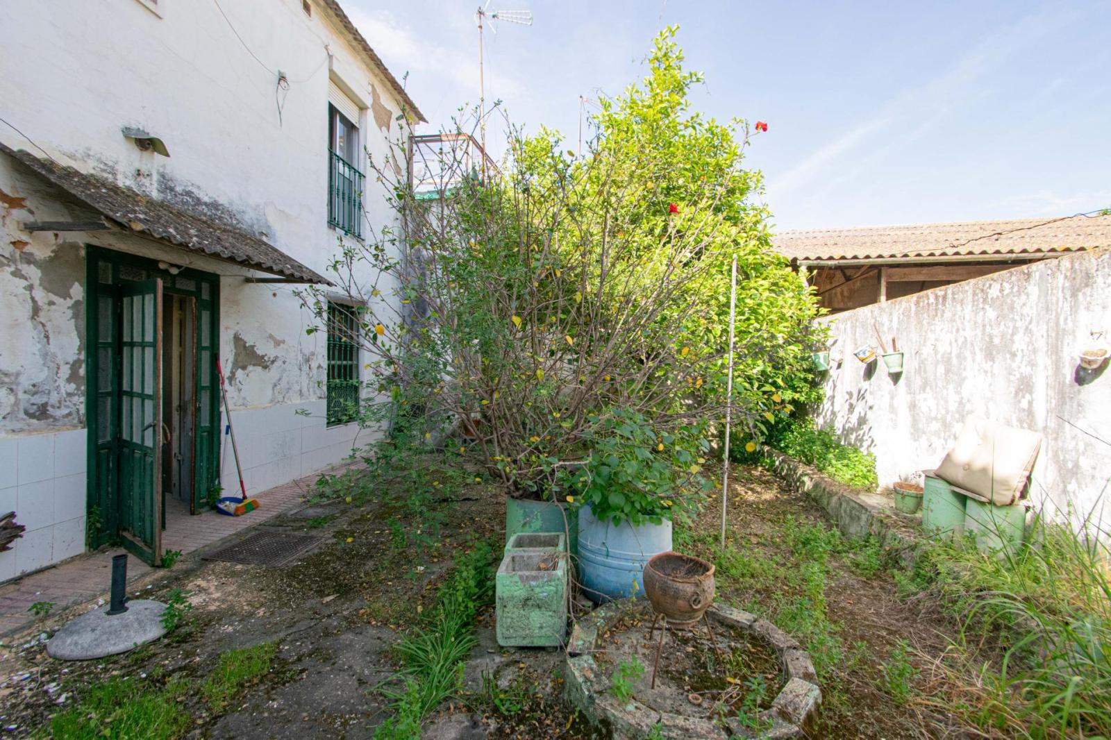 Plot for Sale in Dos Hermanas
