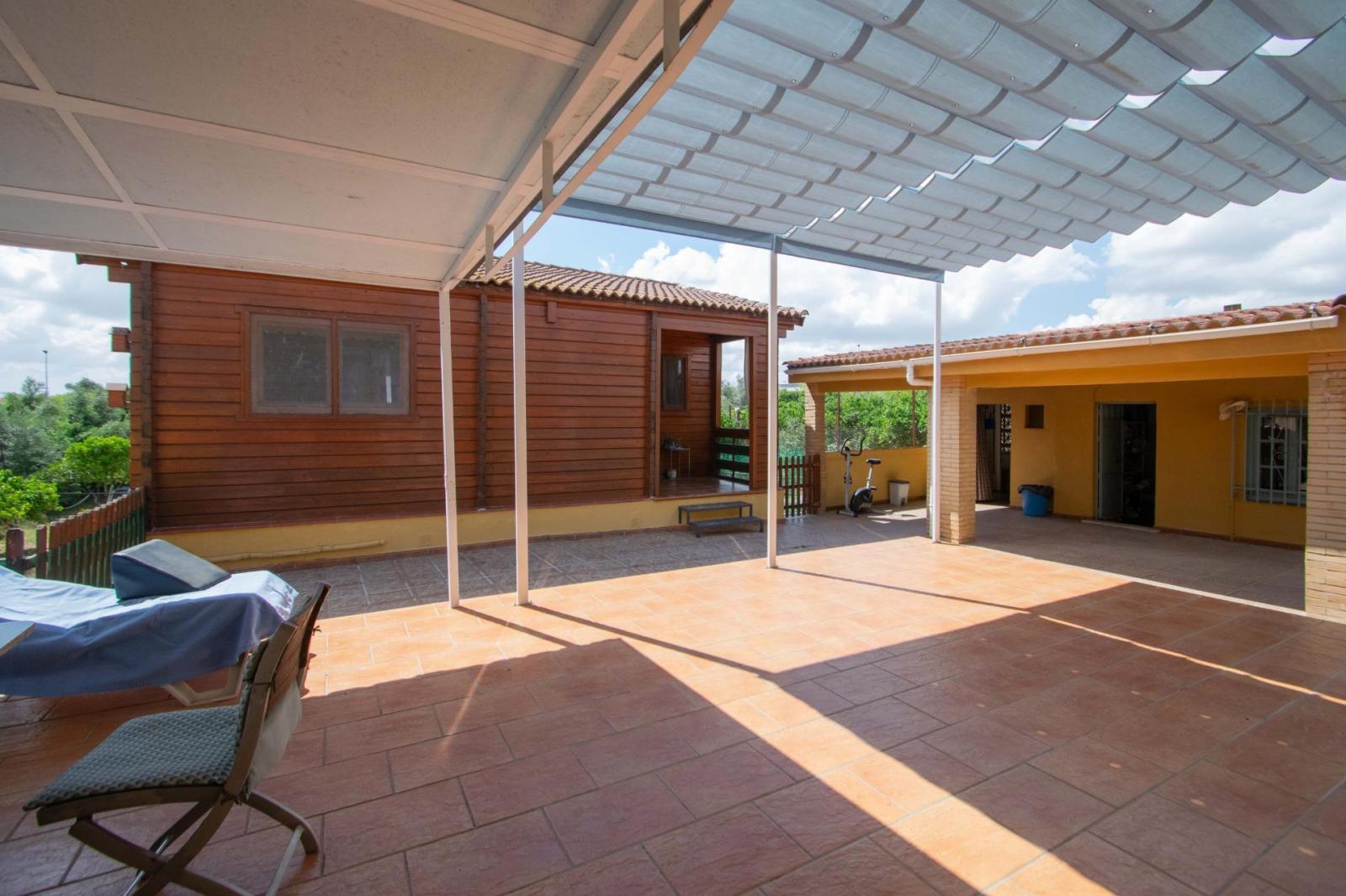 Chalet for Sale in Mairena del Aljarafe