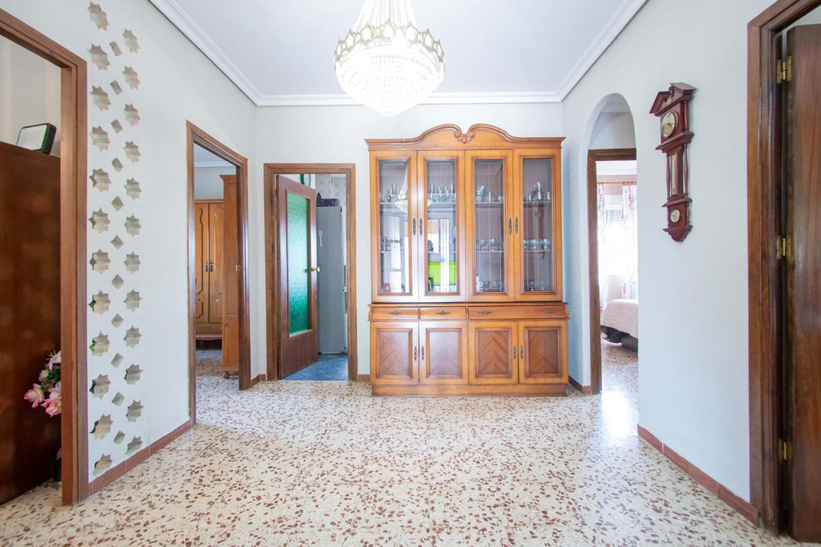 Chalet for Sale in Mairena del Aljarafe