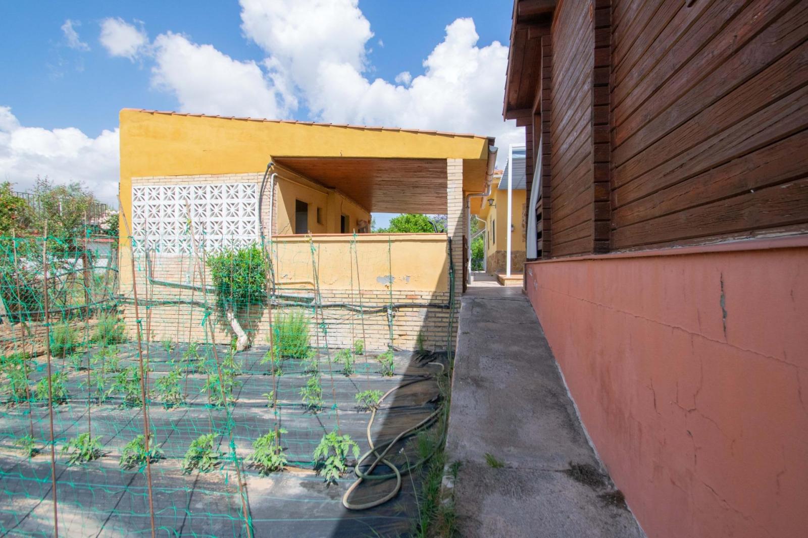 Chalet for Sale in Mairena del Aljarafe