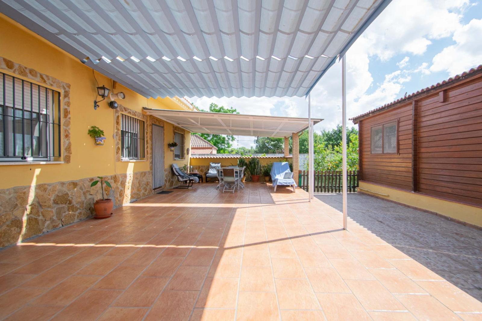 Chalet for Sale in Mairena del Aljarafe