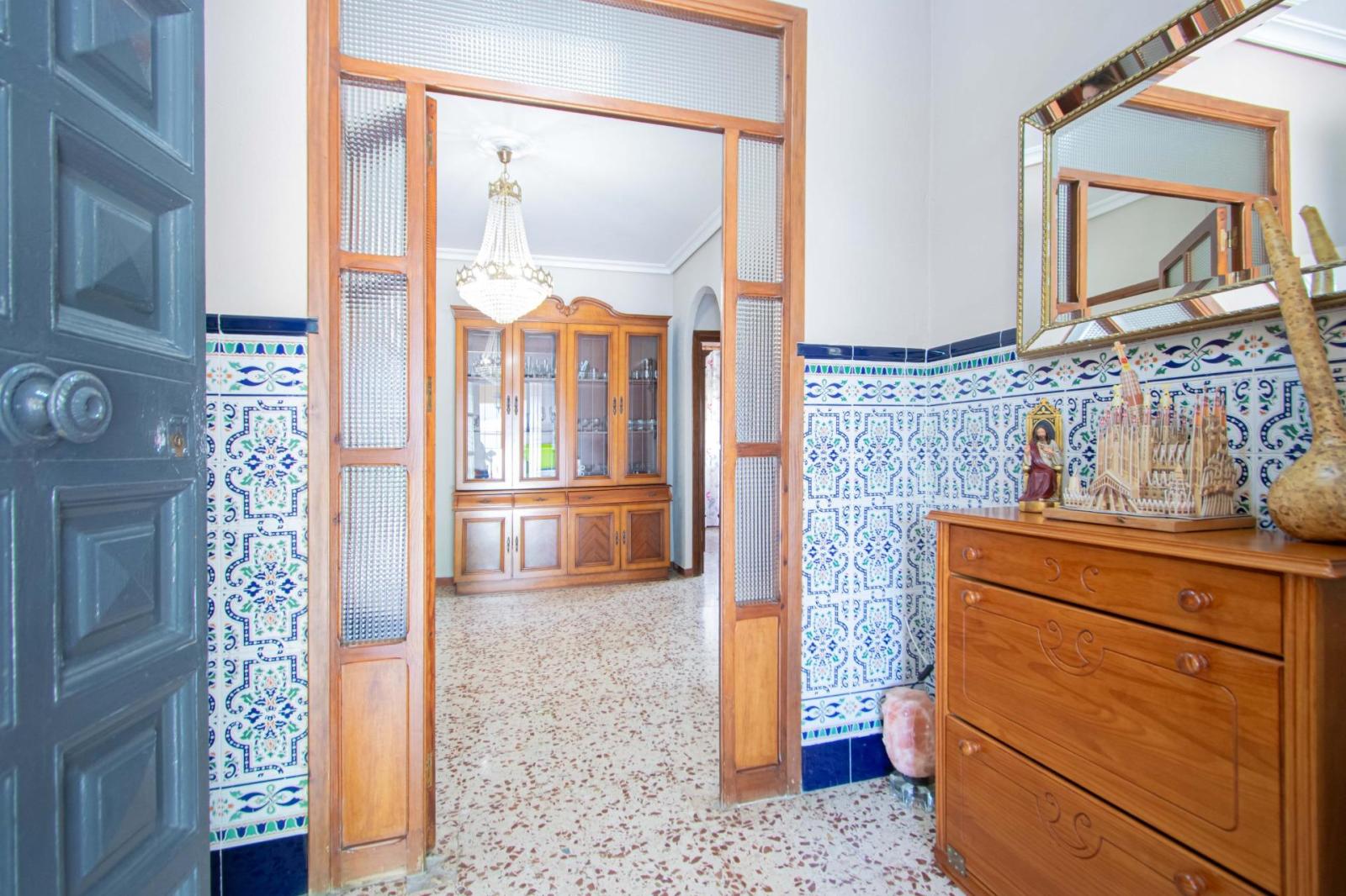 Chalet for Sale in Mairena del Aljarafe
