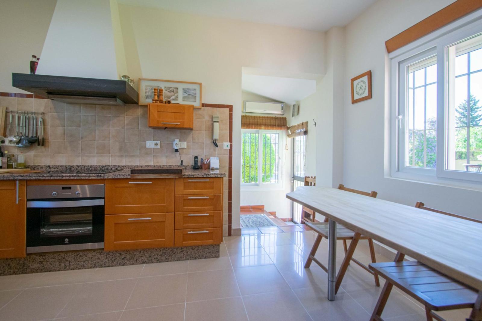 Chalet for Sale in Valencina de la Concepción